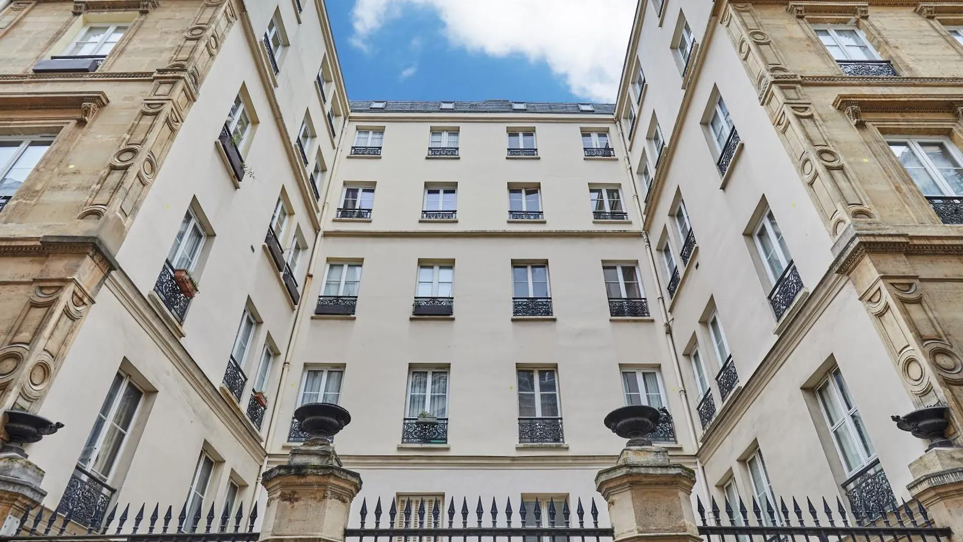 Residence Center Of Paris By Studio Prestige