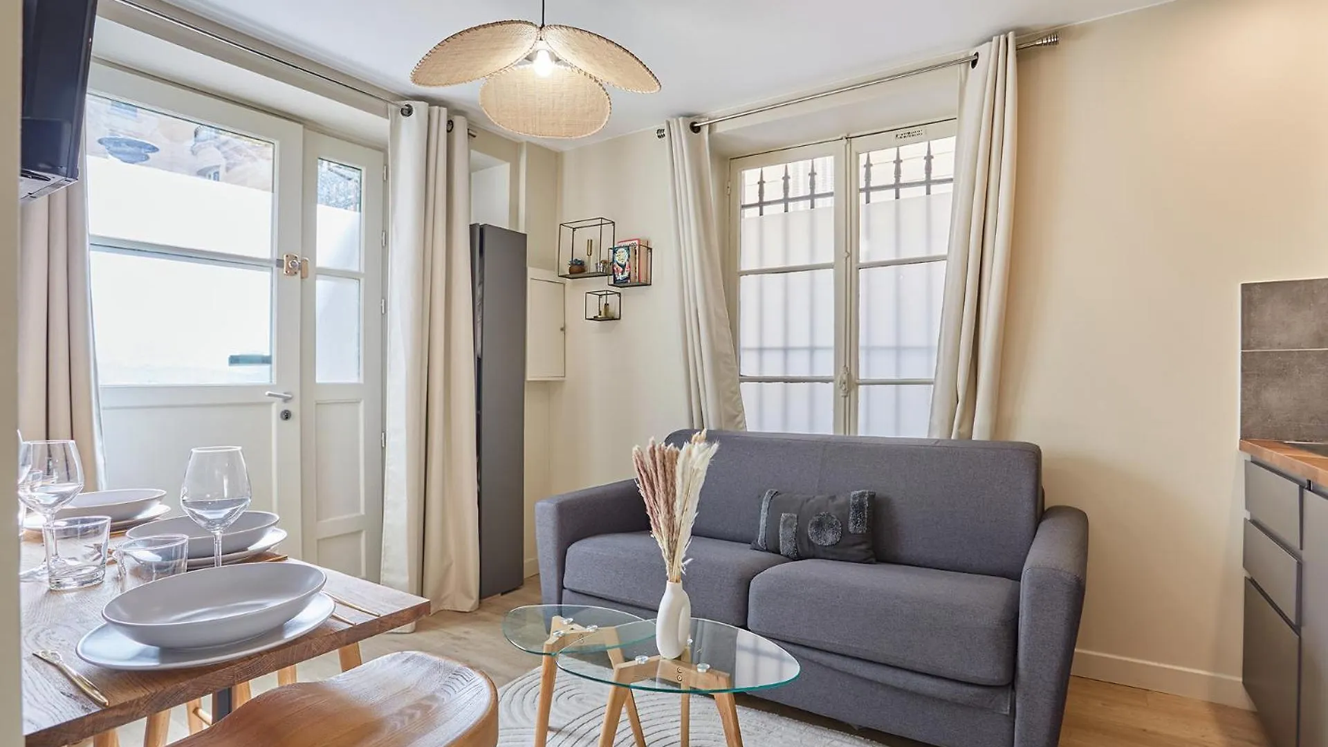 Apartment Residence Center Of Paris By Studio Prestige